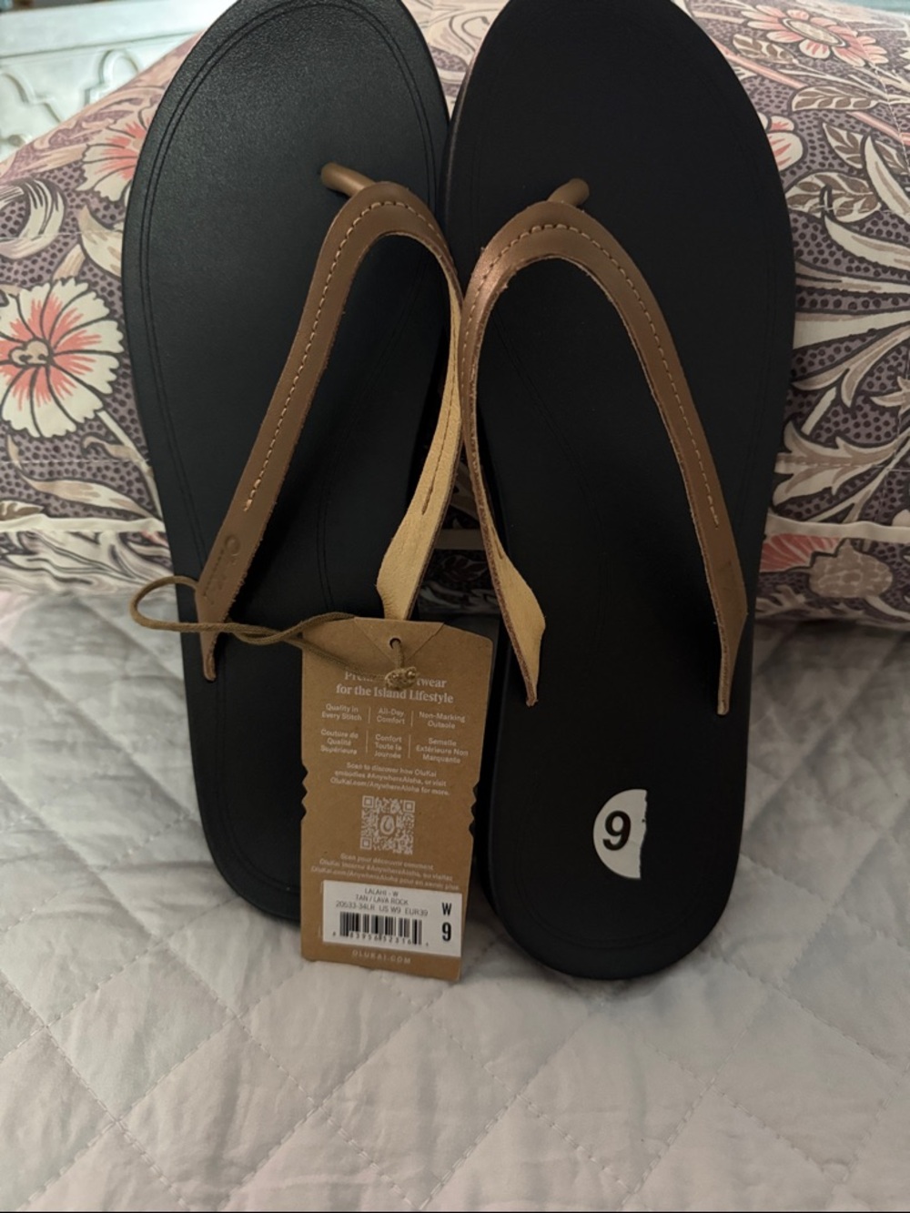 OLUKAI Black Flip Flop Sandals with Brown Straps - Size 9